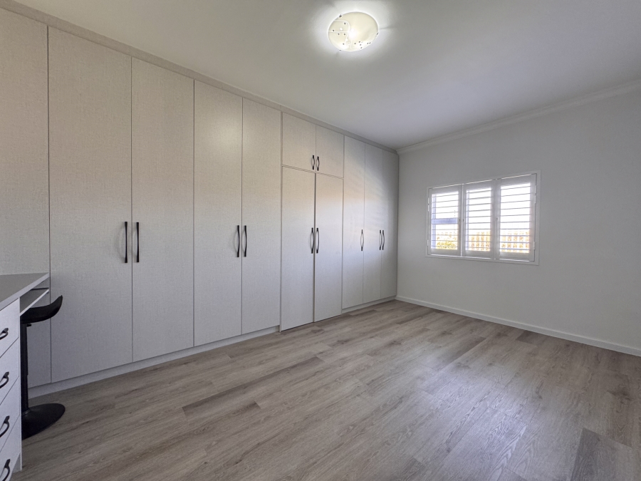 3 Bedroom Property for Sale in Country Club Western Cape